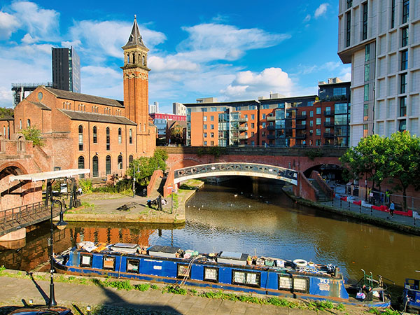 Bridgewater_Canal,_Castlefield_Basin_(geograph_6966336)